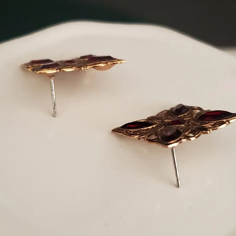 Vintage Gold Tone Square‎ Earrings Red Marquise Crystal Rhinestone Statement